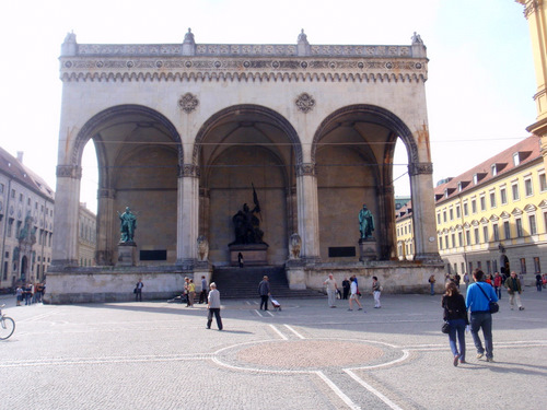 Feldherrnhalle on the Odeonsplatz.